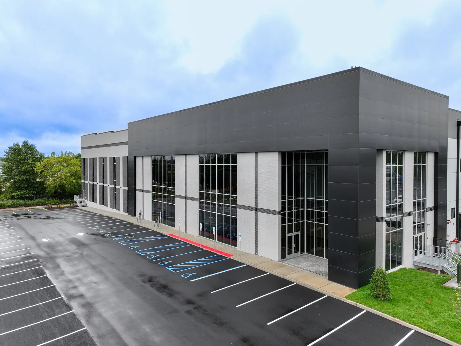 Distribution Center Roofing in Santa Clarita, CA